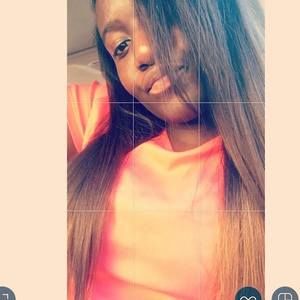 Meet your Posher, Mia